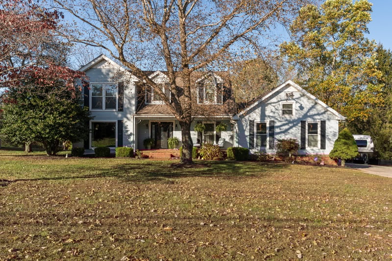 1206 Newmans Trl, Hendersonville, TN 37075