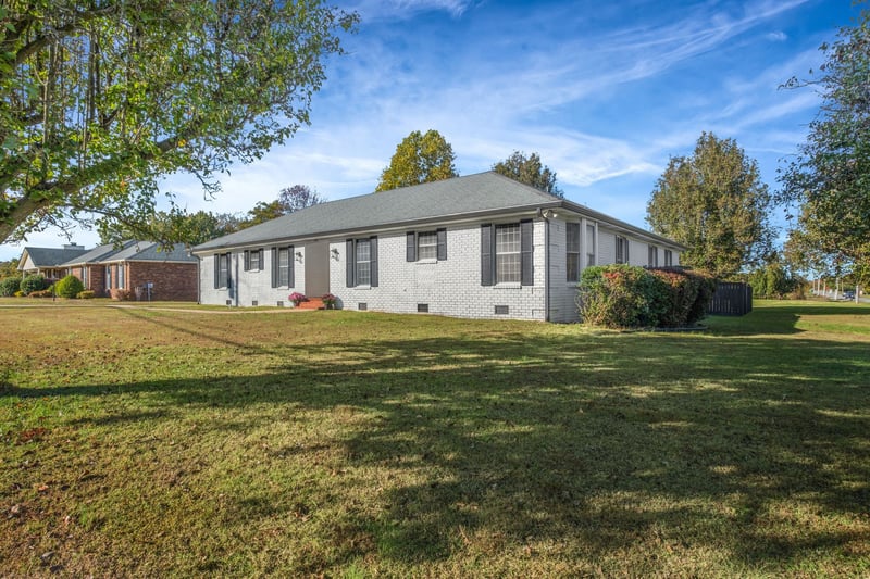 1701 Orchard Dr, Lebanon, TN 37087