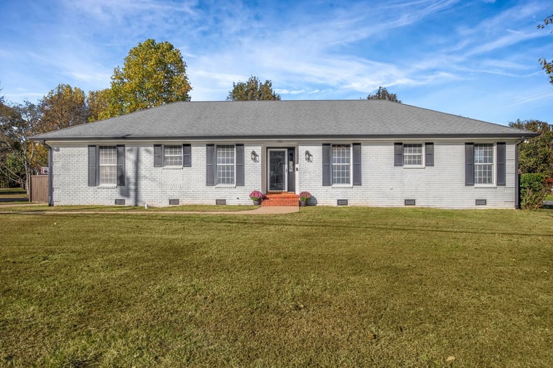 1701 Orchard Dr, Lebanon, TN 37087