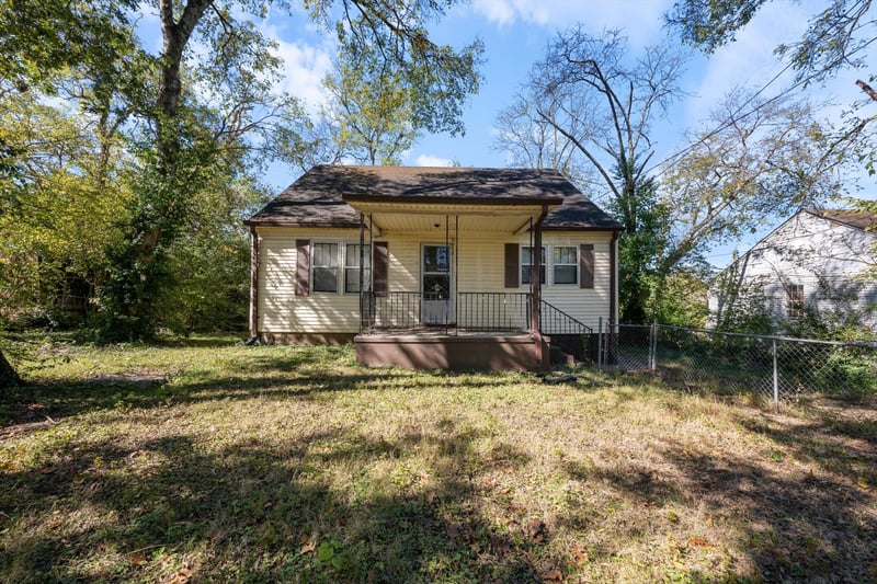 2006 Sultana Ave, Nashville, TN 37207