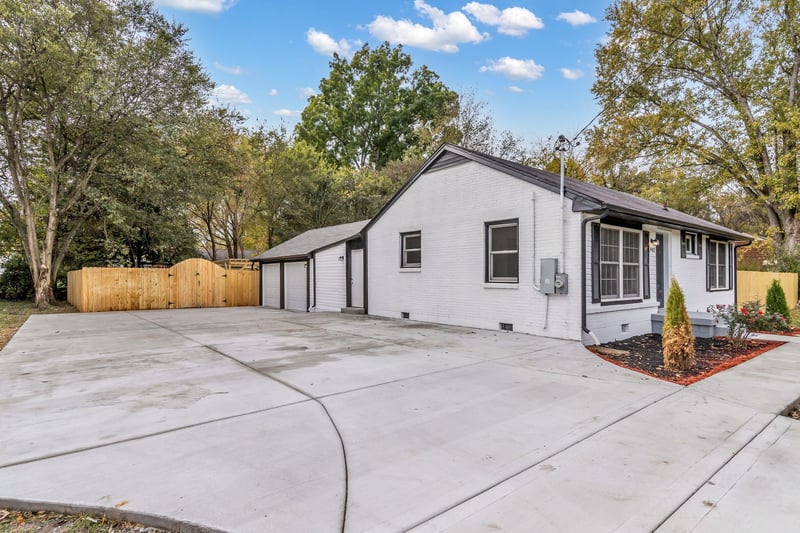 1902 Meadowgreen Dr, Murfreesboro, TN 37130