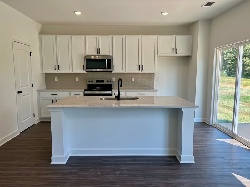 2430 Beverly Gail Rd, Pleasant View, TN 37146