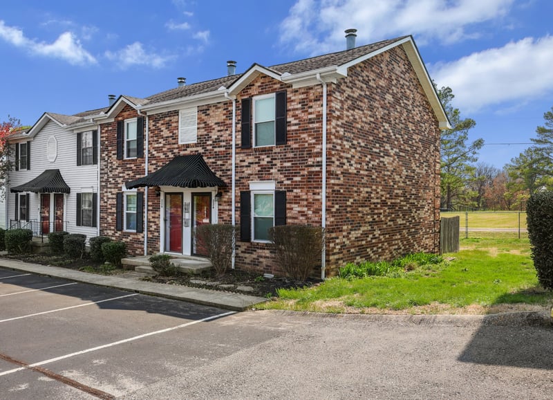 224 Edgewood Dr, Hendersonville, TN 37075
