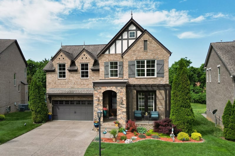 102 Cobbler Cir, Hendersonville, TN 37075