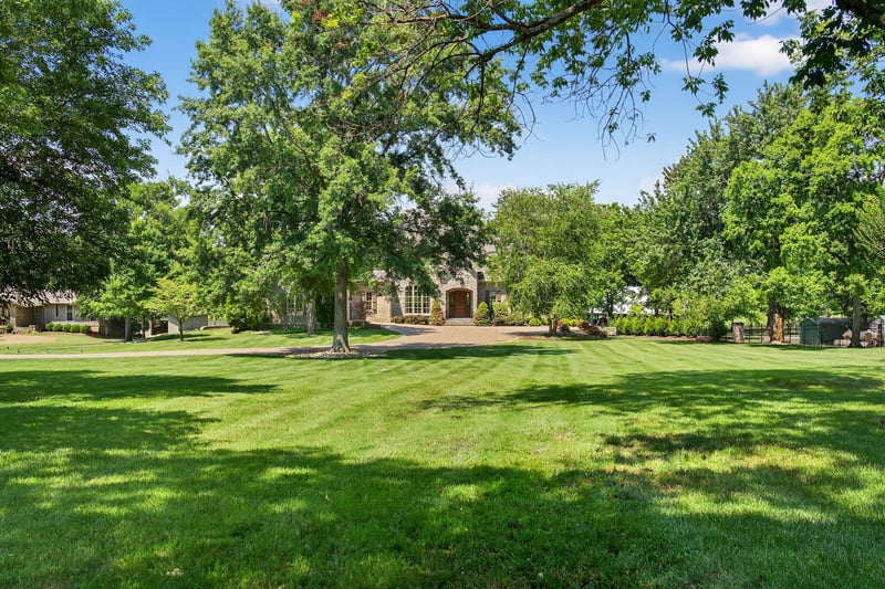 214 Bluegrass Dr, Hendersonville, TN 37075