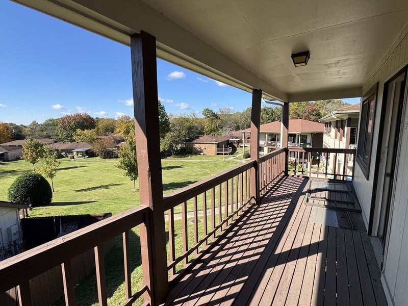 389 Deer Lake Dr, Nashville, TN 37221