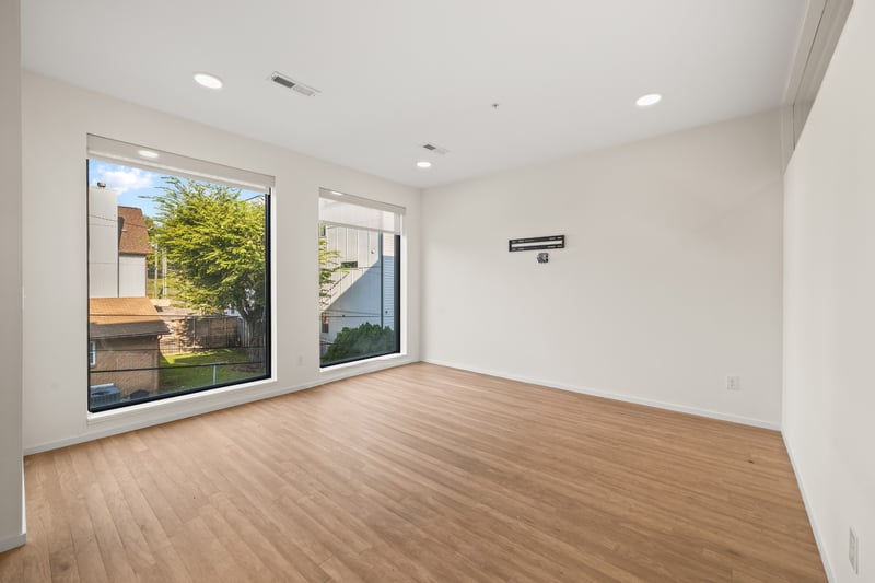 806 Olympic St #305, Nashville, TN 37203