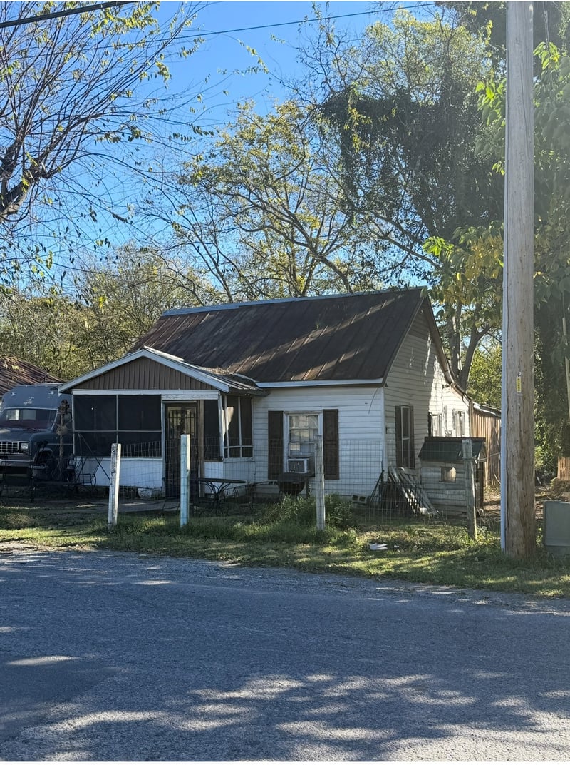 673 Blythe Ave, Gallatin, TN 37066