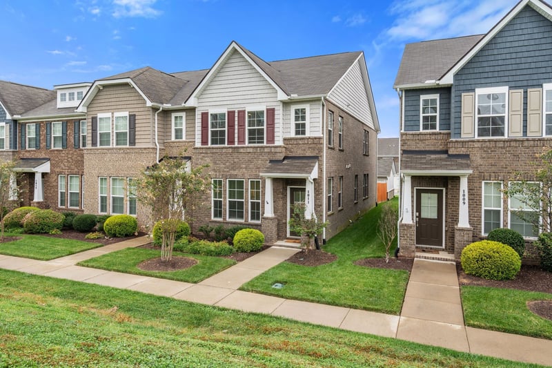 1011 Henley Ln, Gallatin, TN 37066