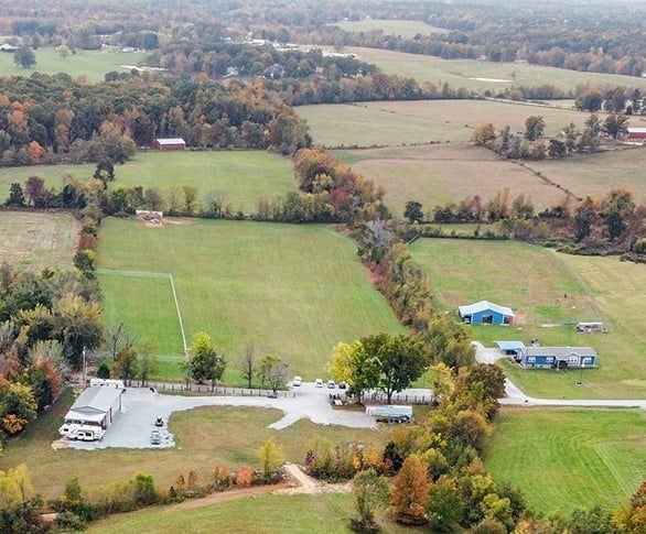 320 Capps Farm Ln, Mc Ewen, TN 37101