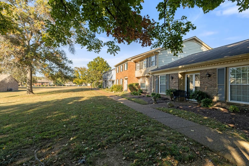 8207 Sawyer Brown Rd #M1, Nashville, TN 37221