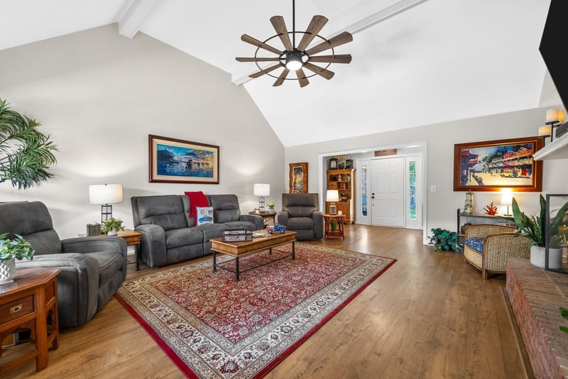 1415 Spainwood St, Columbia, TN 38401