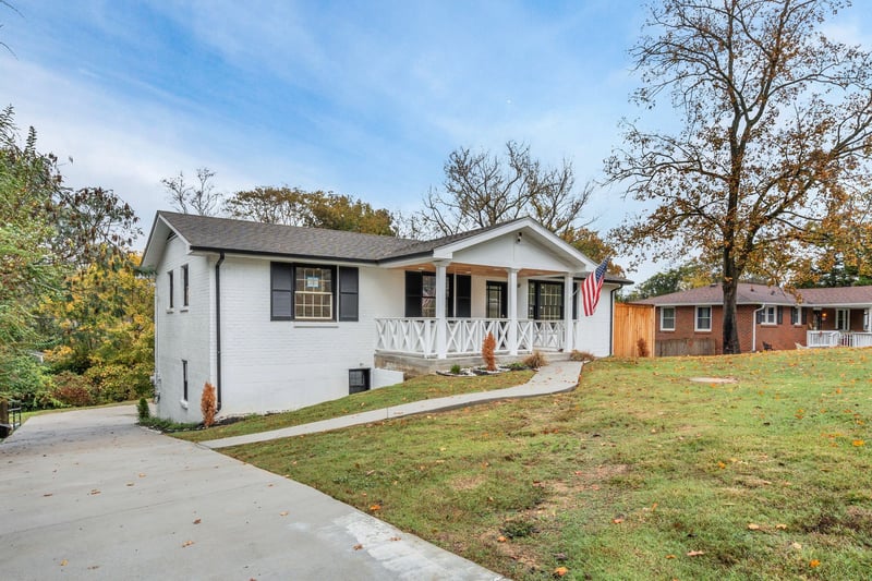 7025 Bonnafair Dr, Hermitage, TN 37076