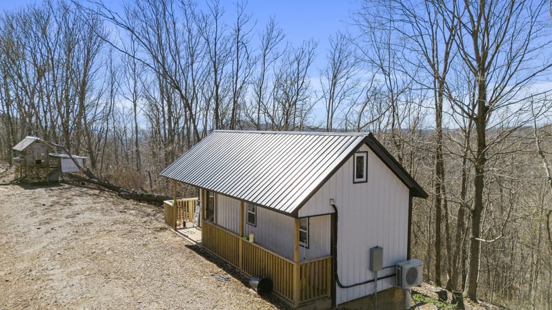 1480 Gravel Hill Rd, Bethpage, TN 37022