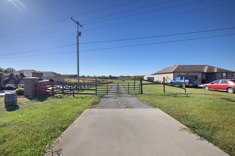 418 Fowler Ford Rd, Portland, TN 37148