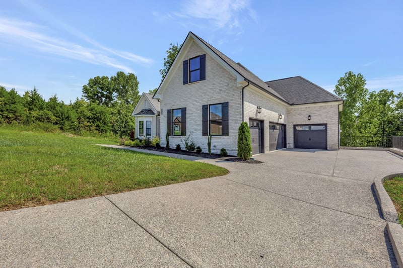 805 Saddle Ridge Dr, Mount Juliet, TN 37122