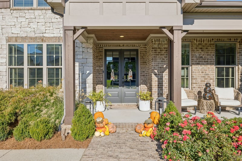 2734 Paddock Park Dr, Thompsons Station, TN 37179