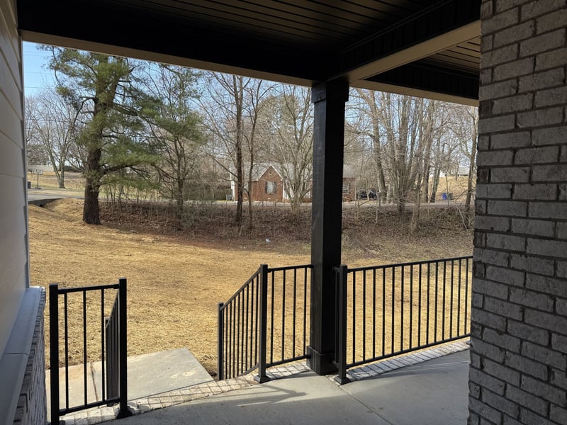 208 Kennedy Dr, White House, TN 37188