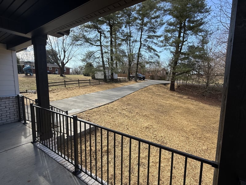 208 Kennedy Dr, White House, TN 37188