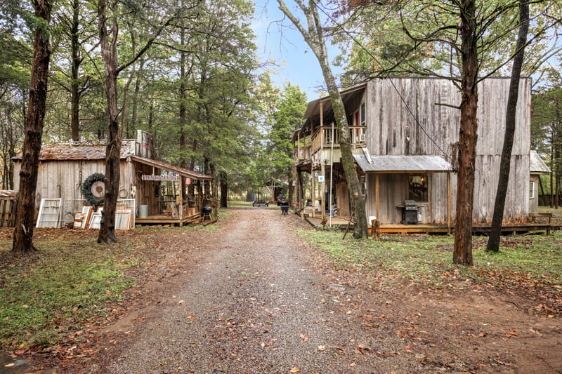 1593 Mires Rd, Mount Juliet, TN 37122