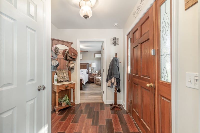 1716 Stroudsville Rd, Cedar Hill, TN 37032