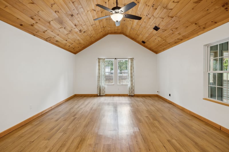 1011 Owen Ct, Ashland City, TN 37015