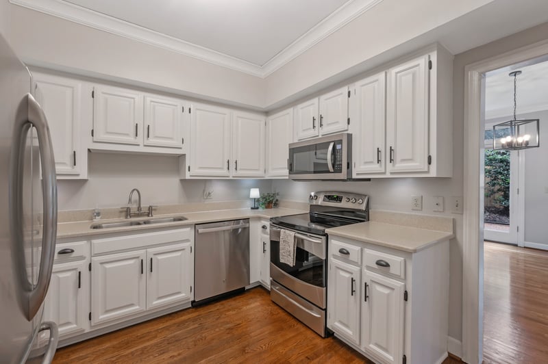 9 Sharonwood Dr, Nashville, TN 37215