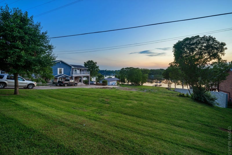 1096 Lock 4 Rd, Gallatin, TN 37066