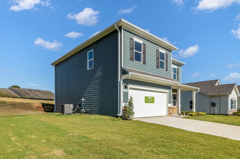 537 Nightengale Ridge Dr, Columbia, TN 38401