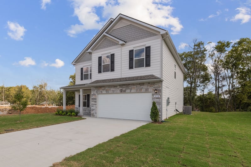 572 Nightengale Ridge Dr, Columbia, TN 38401