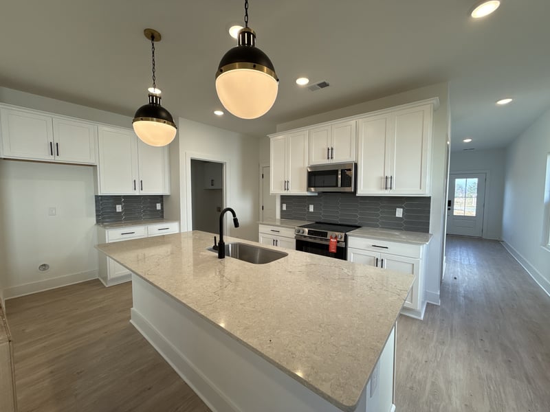 537 Canal Cir, Nashville, TN 37214