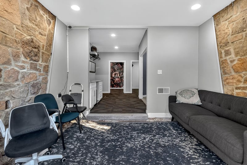 526 E Iris Dr, Nashville, TN 37204