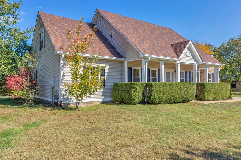3525 Greystone Dr, Spring Hill, TN 37174