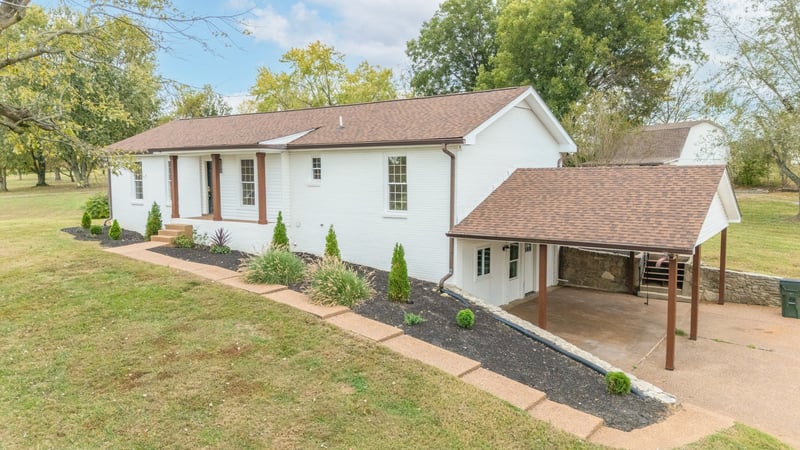 1041 Connie Dr, Gallatin, TN 37066