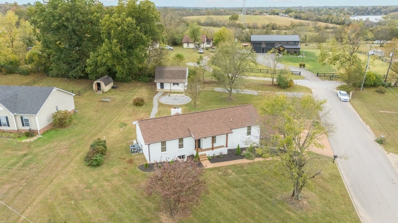 1041 Connie Dr, Gallatin, TN 37066