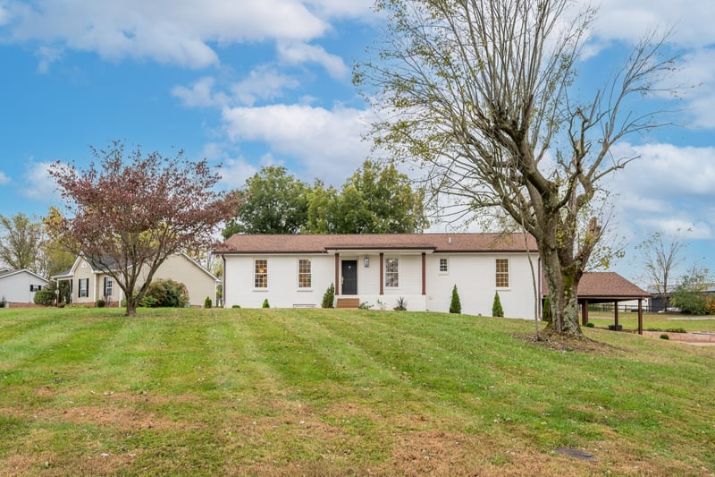 1041 Connie Dr, Gallatin, TN 37066