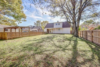 1049 Gwynn Dr, Nashville, TN 37216