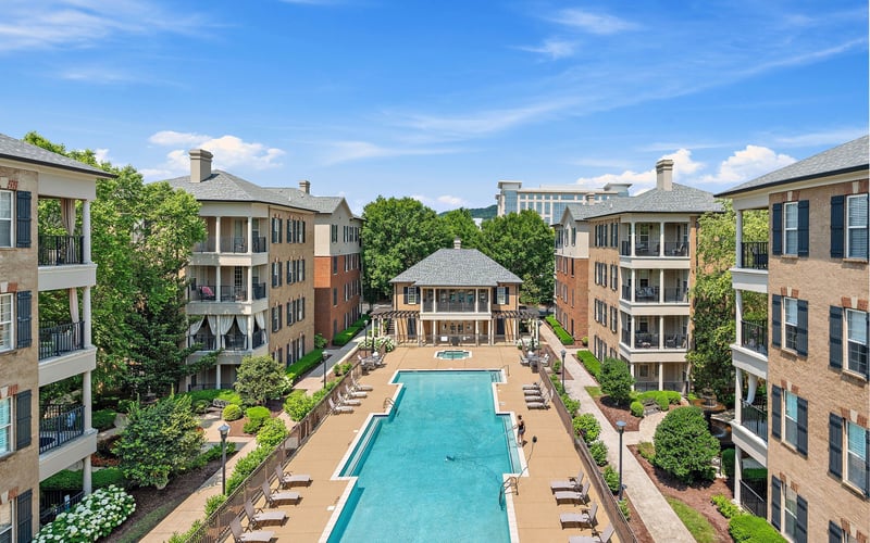 309 Seven Springs Way #402, Brentwood, TN 37027