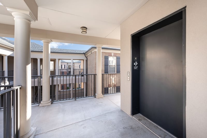 309 Seven Springs Way #402, Brentwood, TN 37027