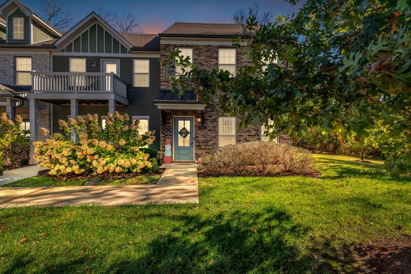 1032 Emery Bay Cir, Hendersonville, TN 37075