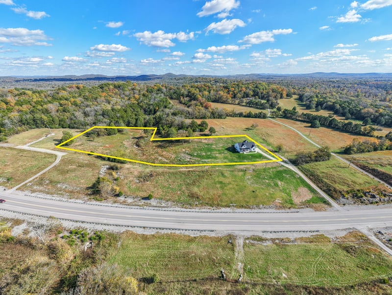 8301 Hartsville Pike, Lebanon, TN 37087