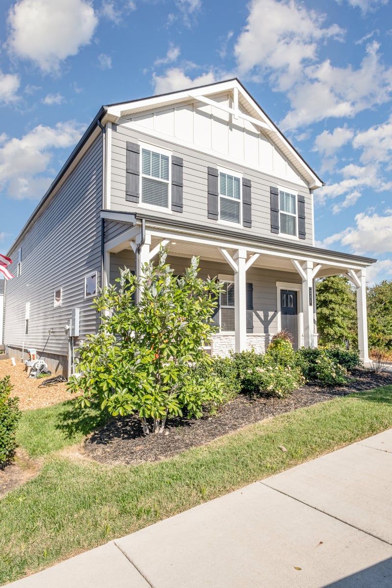 241 River Rd, Columbia, TN 38401