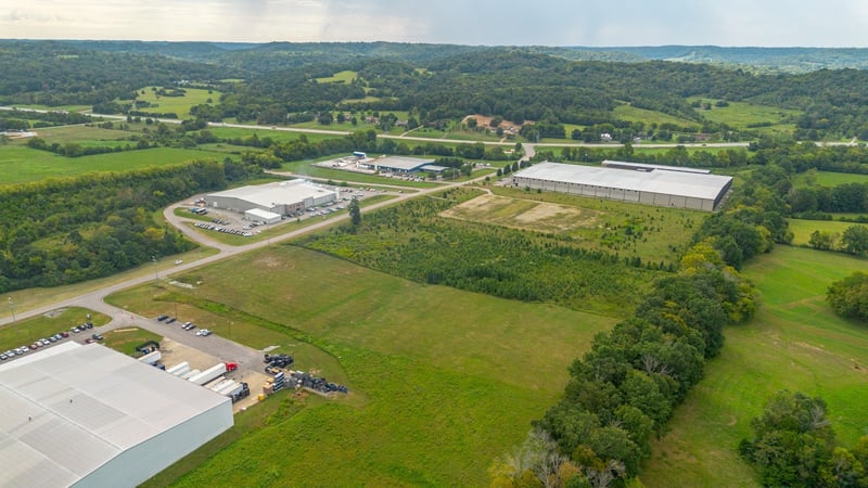 1033 Veterans Dr, Lewisburg, TN 37091