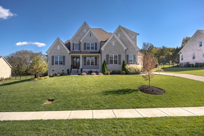 1012 Sinatra Dr, Nolensville, TN 37135