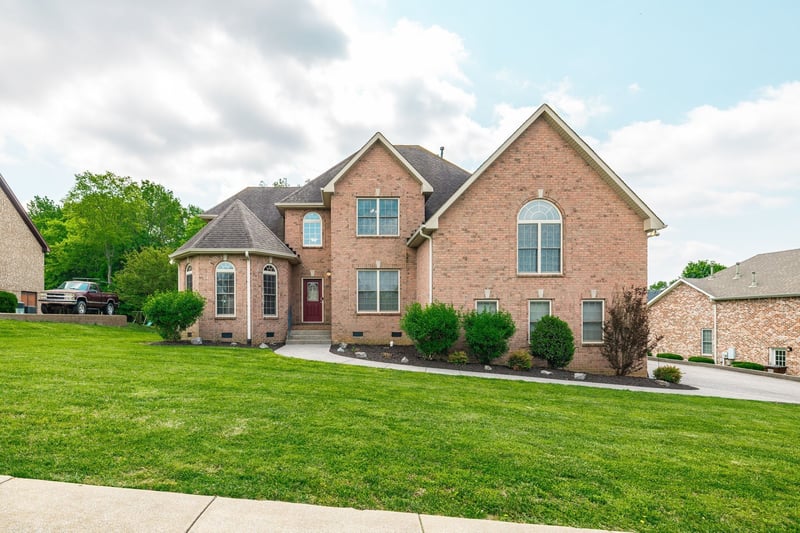 1022 Tower Hill Ln, Hendersonville, TN 37075