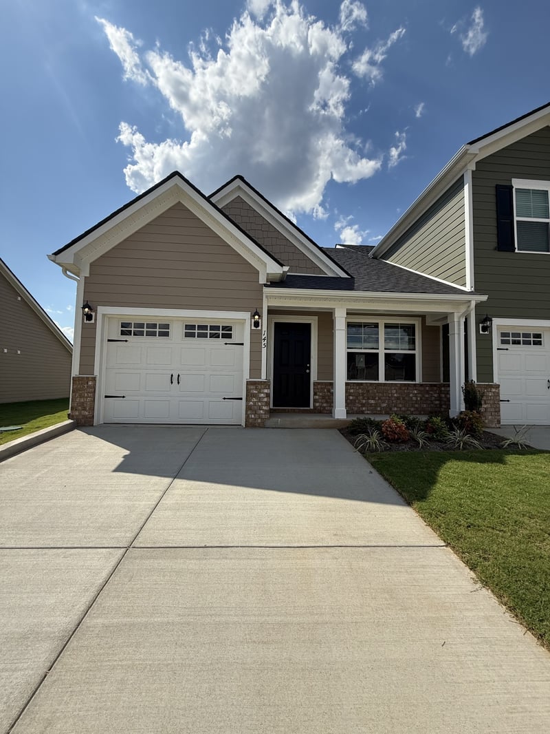 316 Selesia Ln, Pleasant View, TN 37146