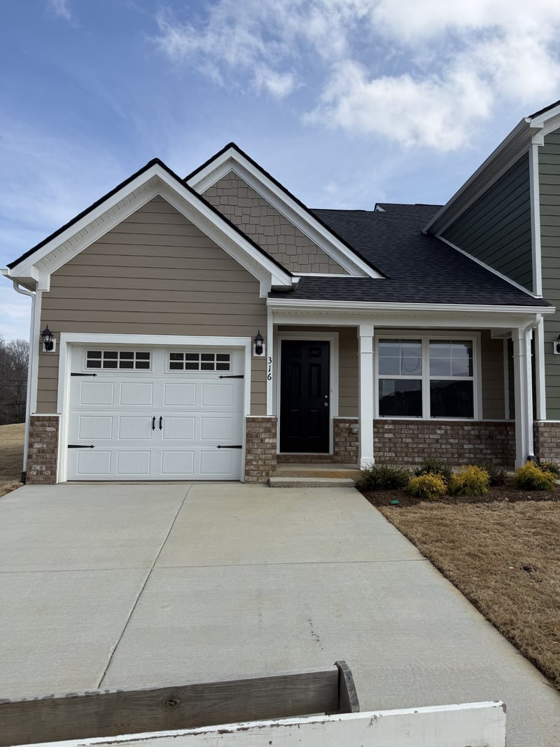 316 Selesia Ln, Pleasant View, TN 37146