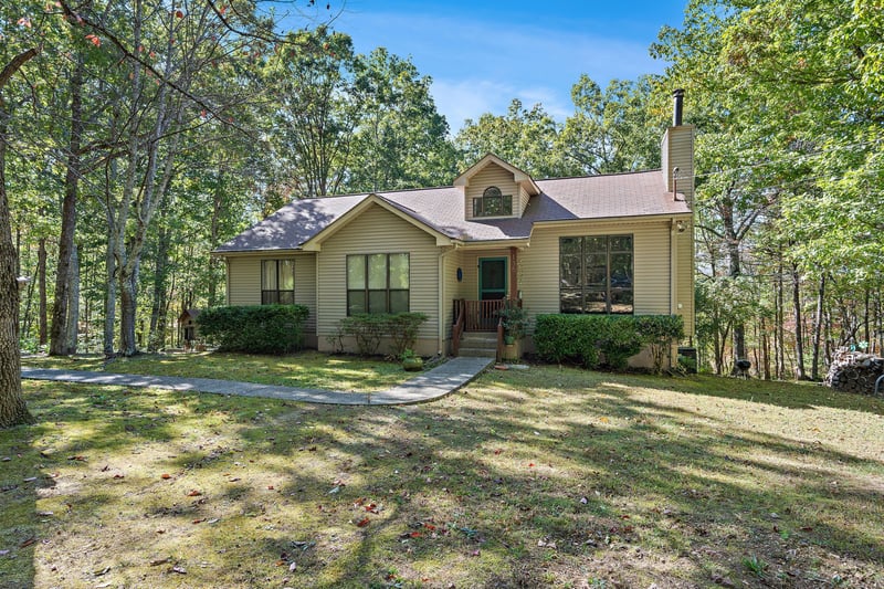 135 Shade Tree Ln, Pegram, TN 37143