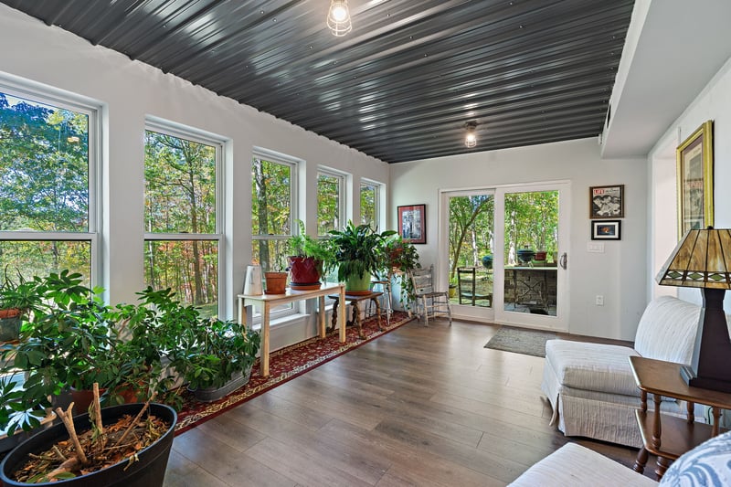 135 Shade Tree Ln, Pegram, TN 37143