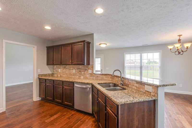 2524 Auldridge Dr, Christiana, TN 37037